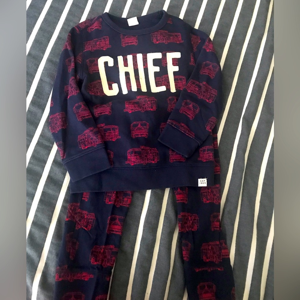 Gap Chief Sweatsuit Set